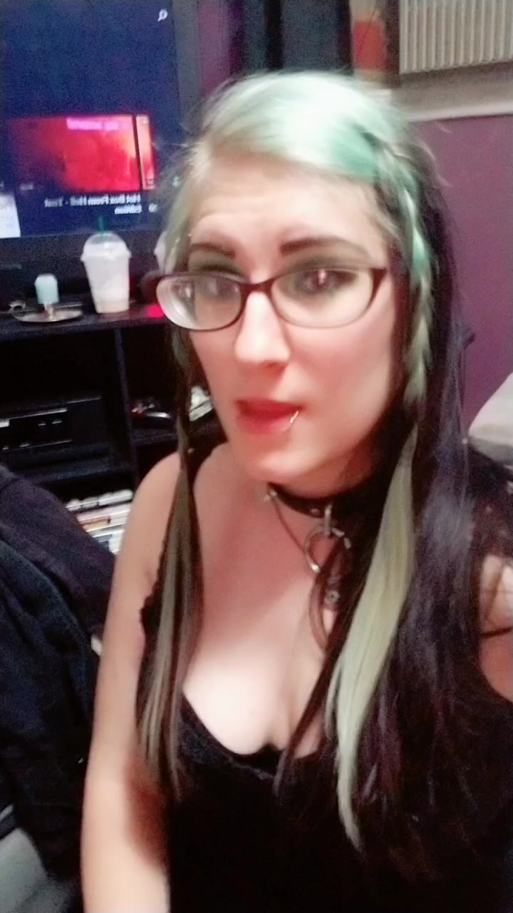 @Eleniel