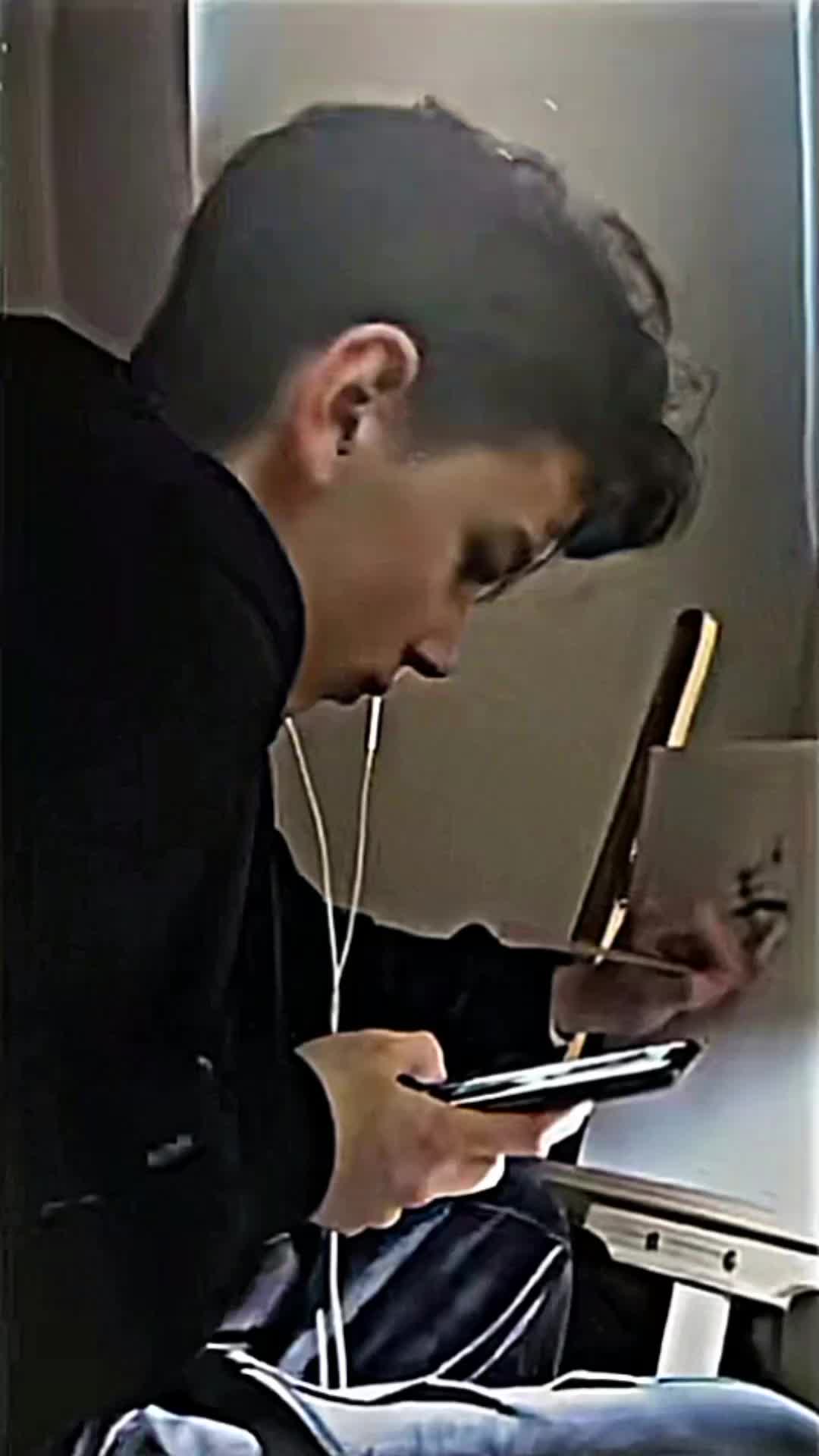 @🎧🖤