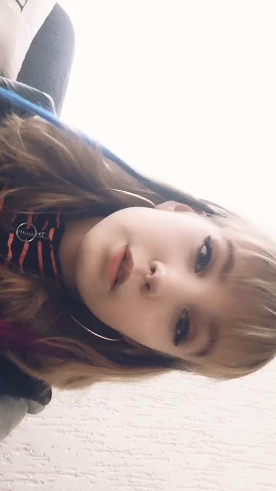 @Queen bitch