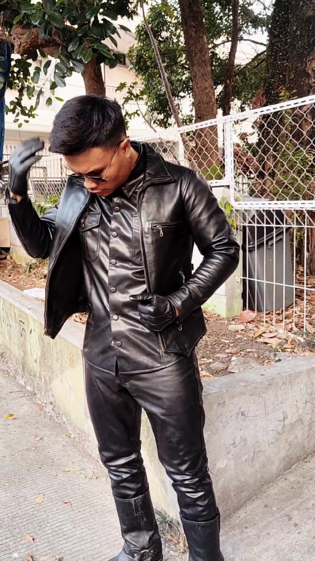 @Gus Leather