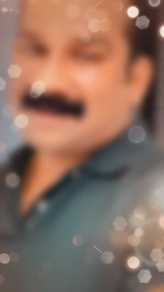 @Hari Nair🎩🌈🎻