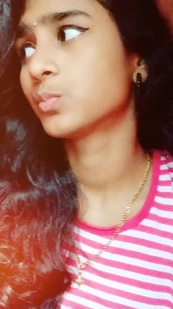 @d_i_m_p_l_e_queen_