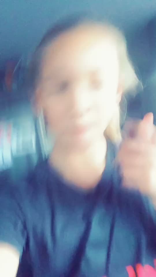 @Blondeeeeeee