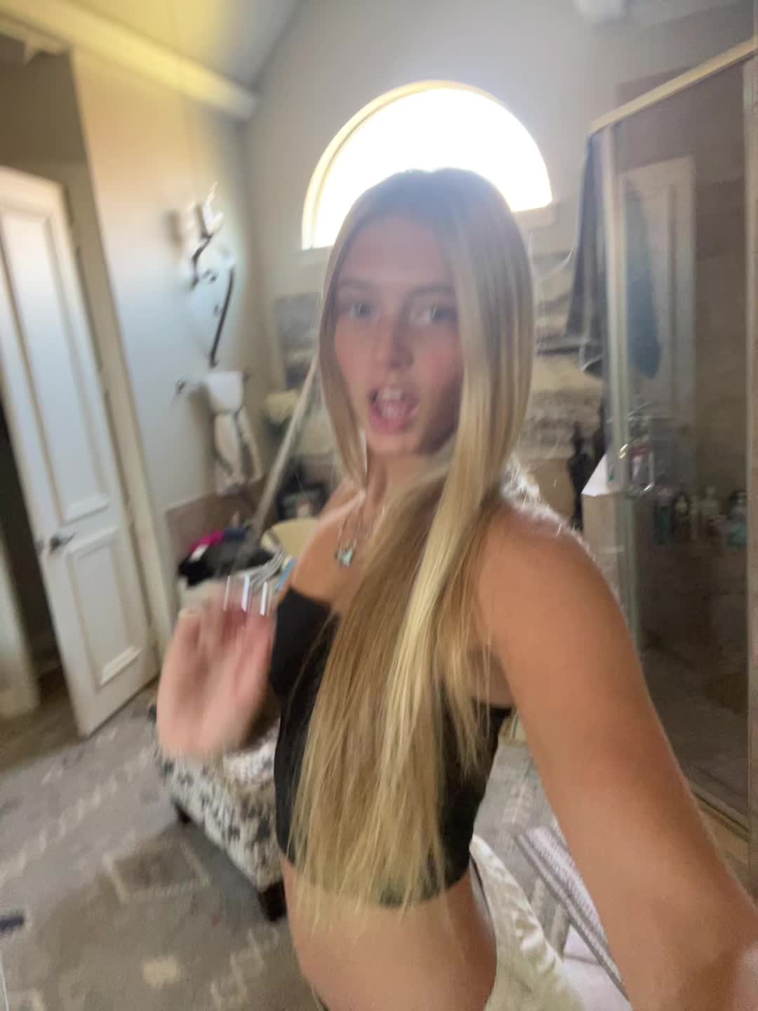 @olivia