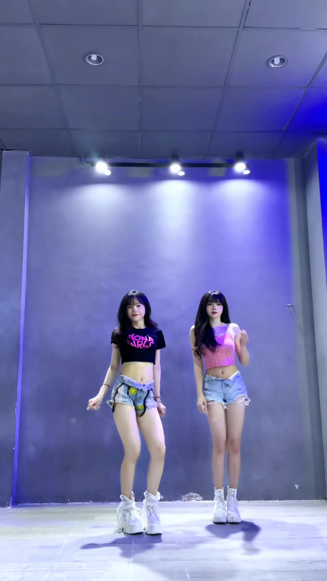 @Phạm Huyền Nhi