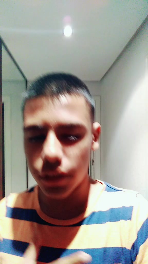 @alex001112