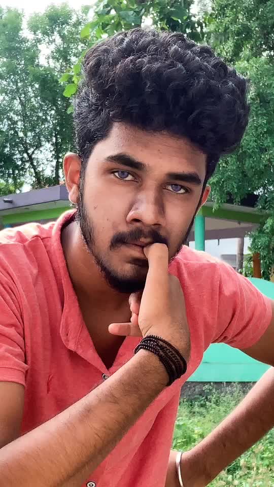 @vivekan🐾
