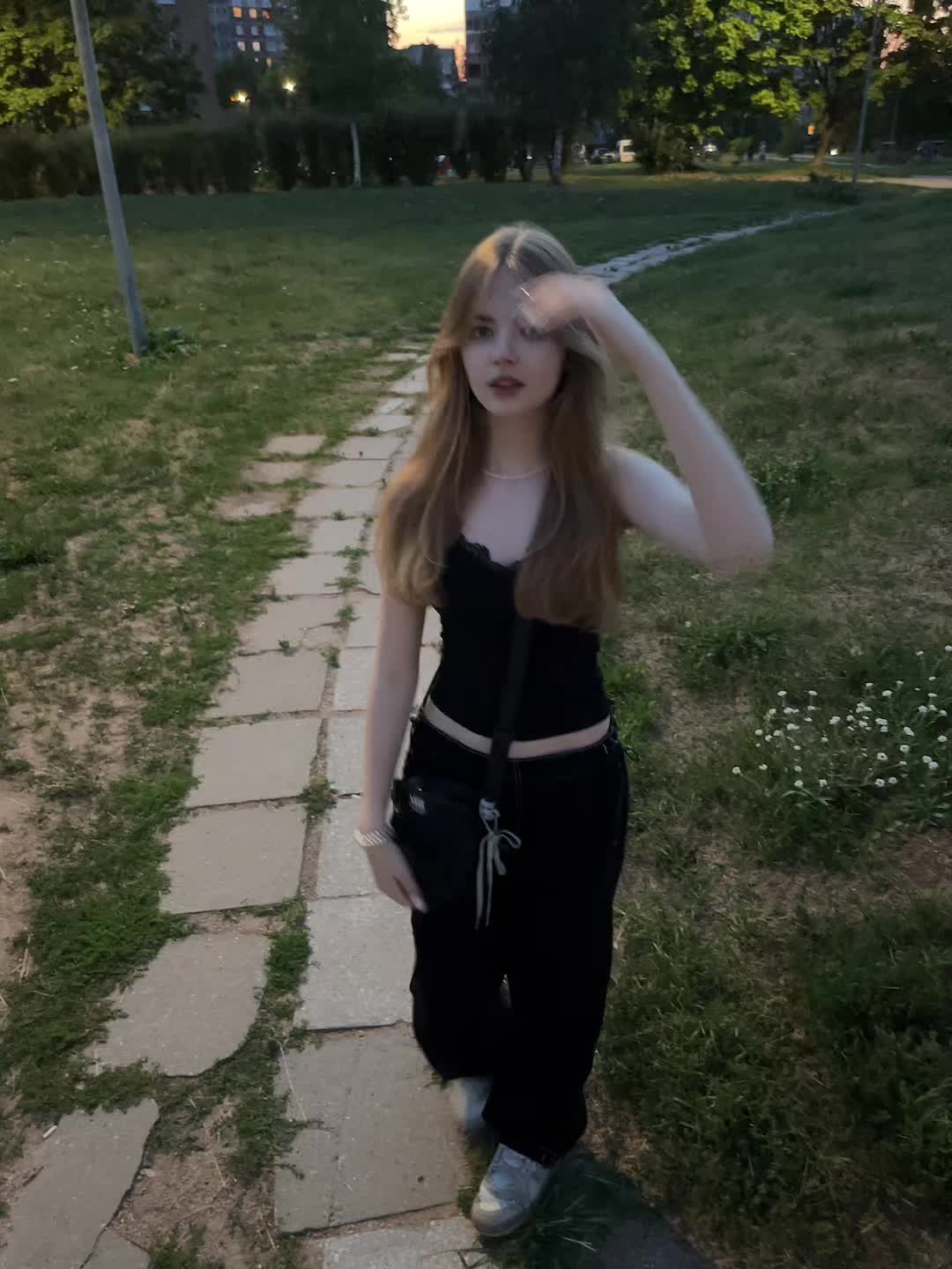 @sss