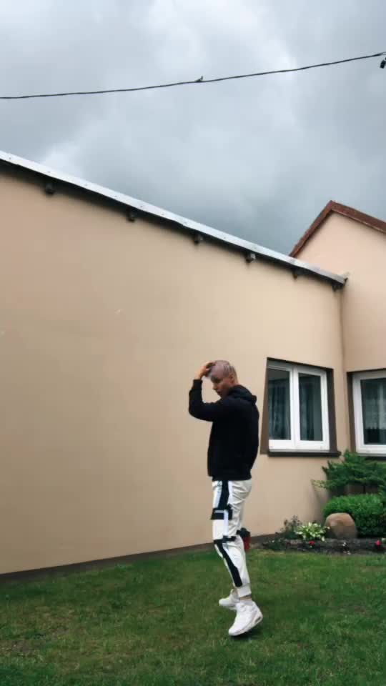 @magicznyalbercik