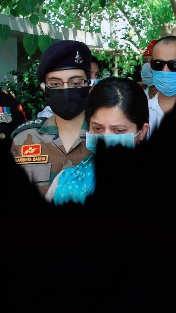 @കാവൽക്കാരന്റെ ഭാര്യ