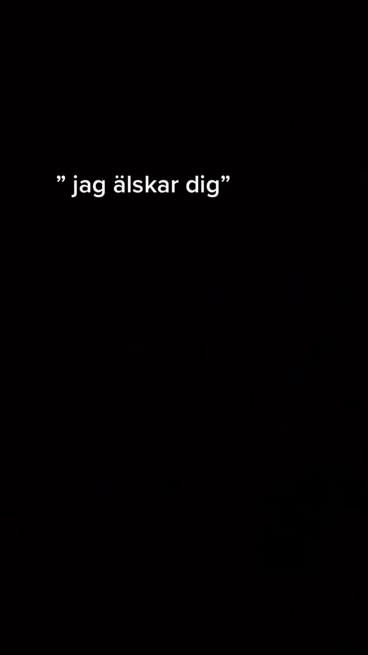 @<33
