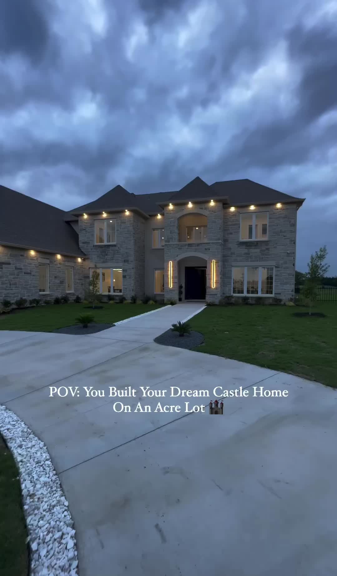 @Queen Matthews, Realtor®️