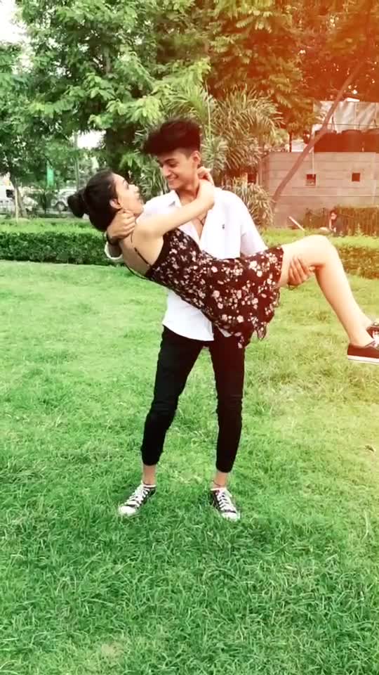 @AAYUSHI🎈