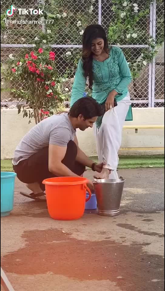 @Aparnadixit