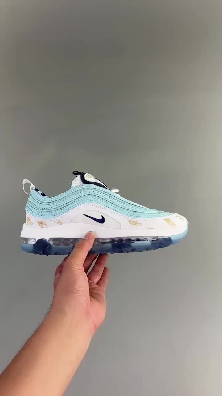@Infinite Sneakers Imp.
