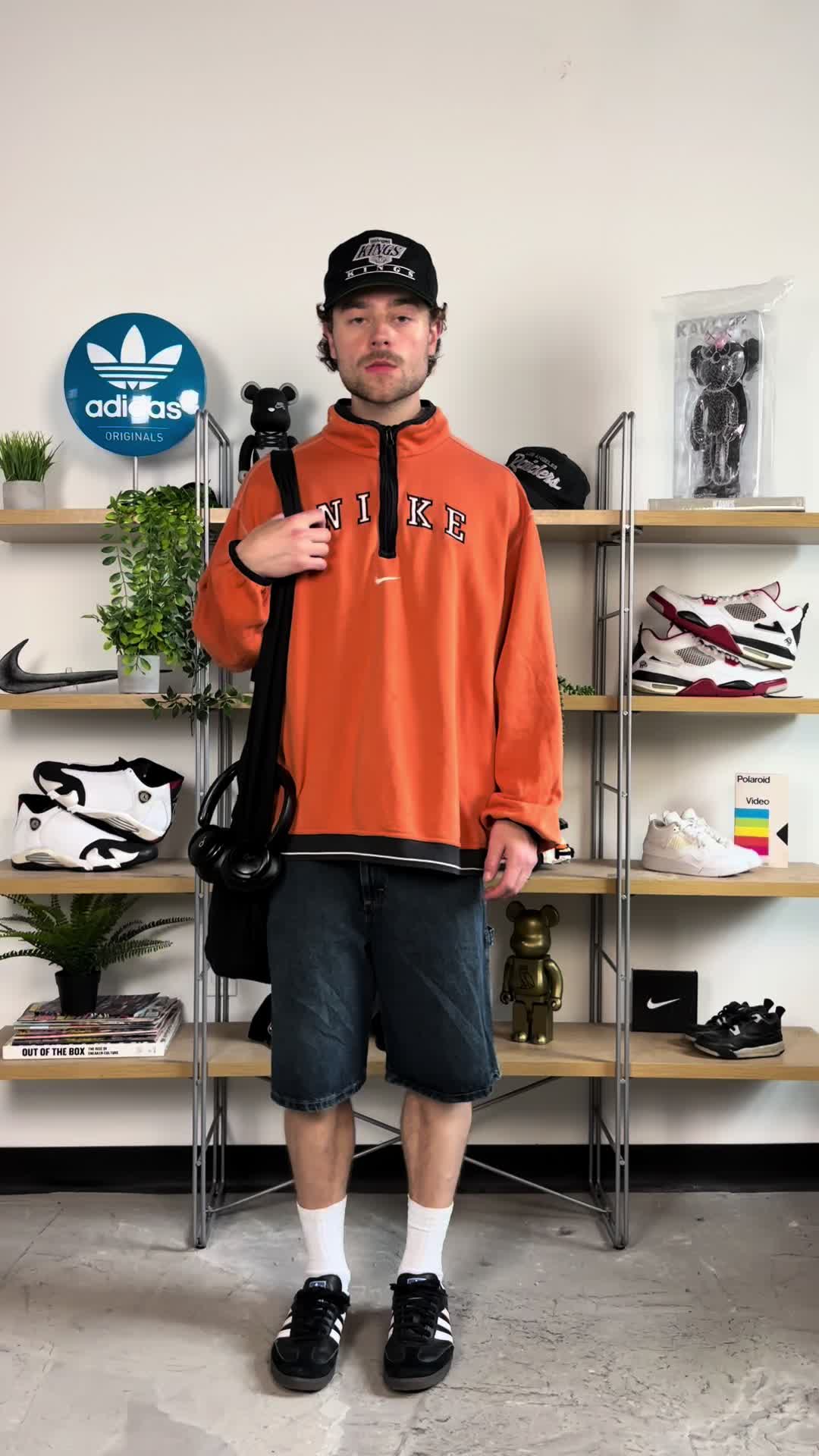 @Vintage Meets Hype