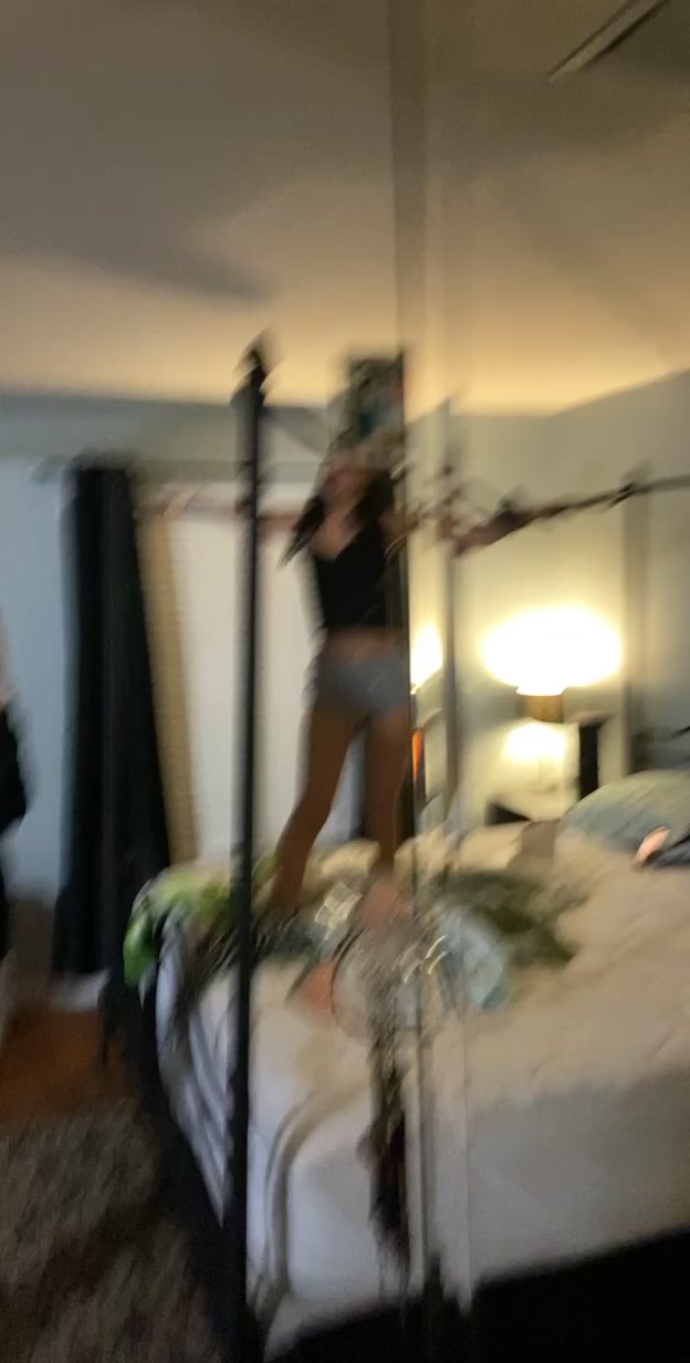 @Angelarohde99