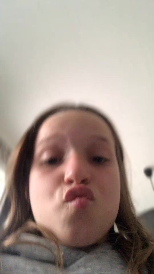 @Snälla följ mig!🥰