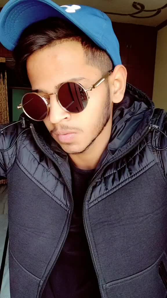 @👑 KrishnanShu 👑