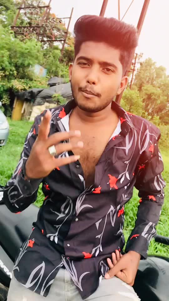 @__shubhya04__