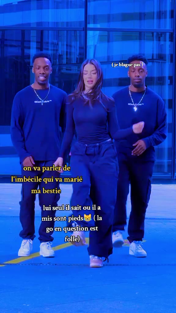 @TheWorldOfRefugeesWithCarmen