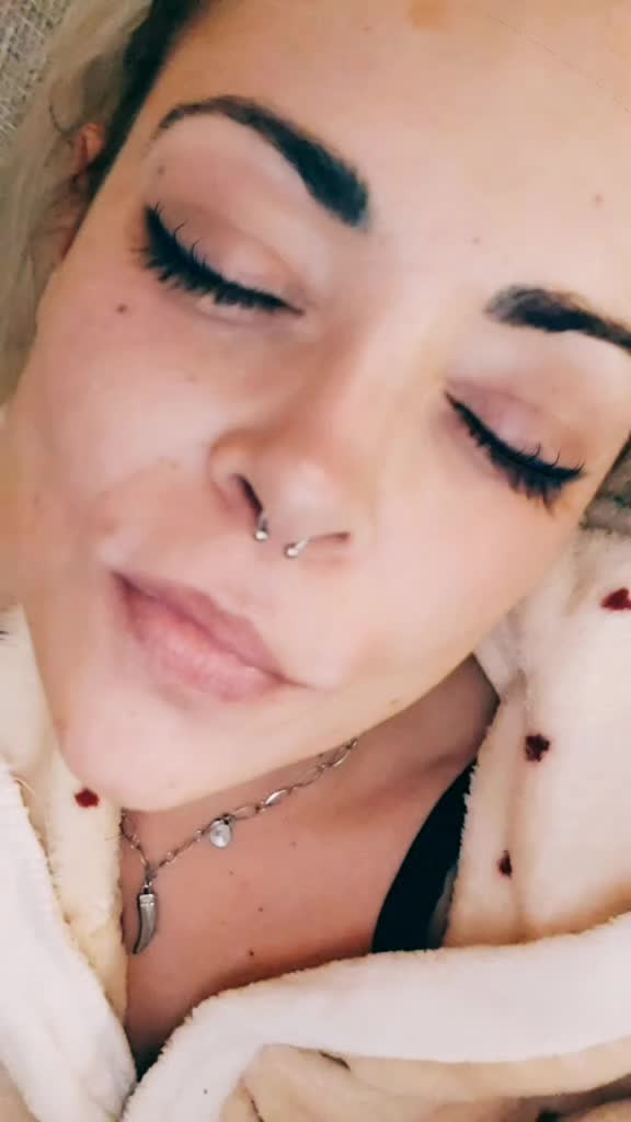 @RedLaysa