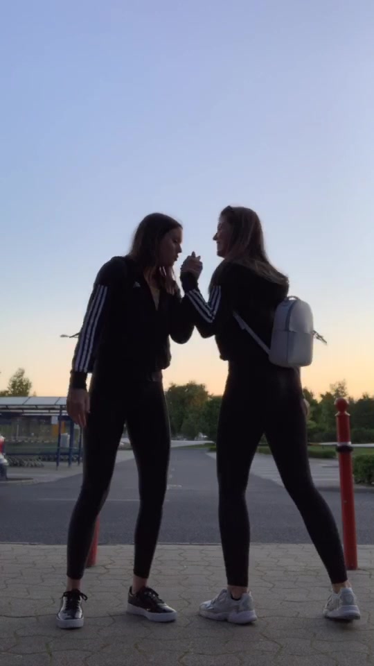 @Viki és Sári