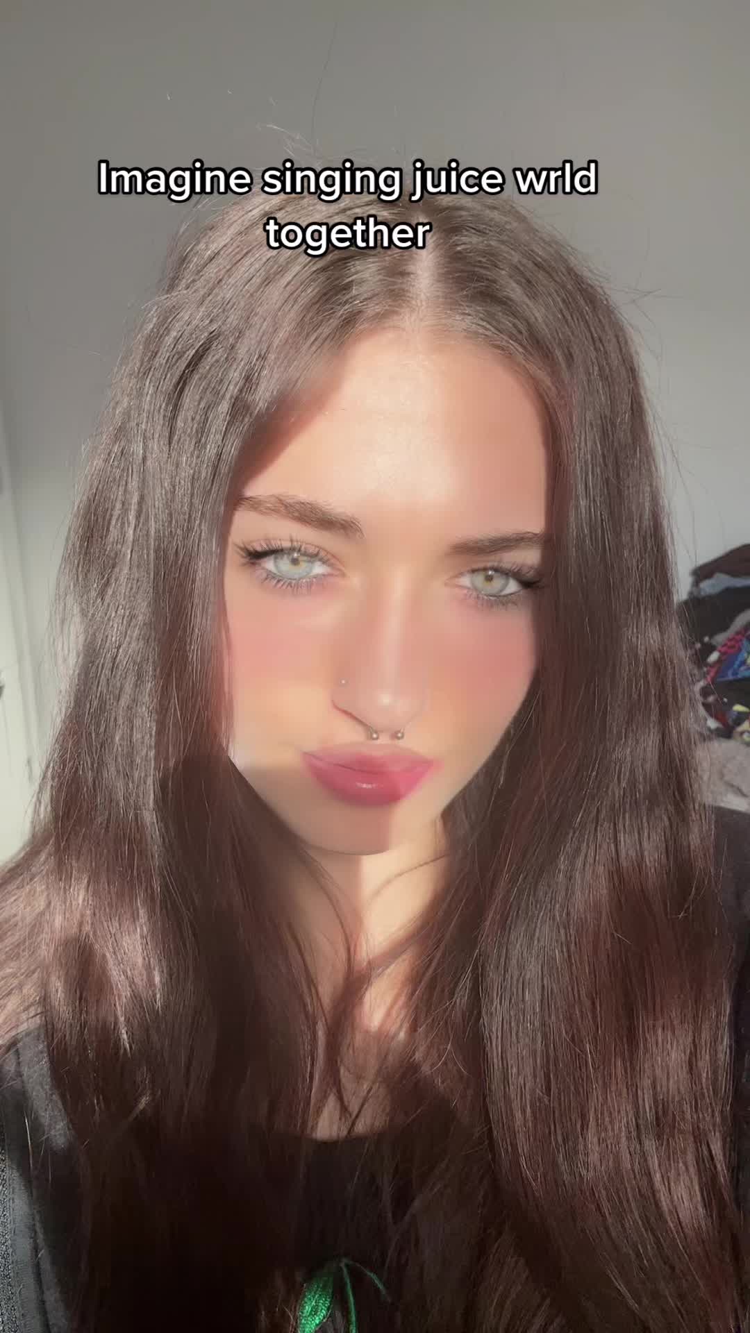 @&egrave;Wrld🧛🏻&zwj;♀️🖤