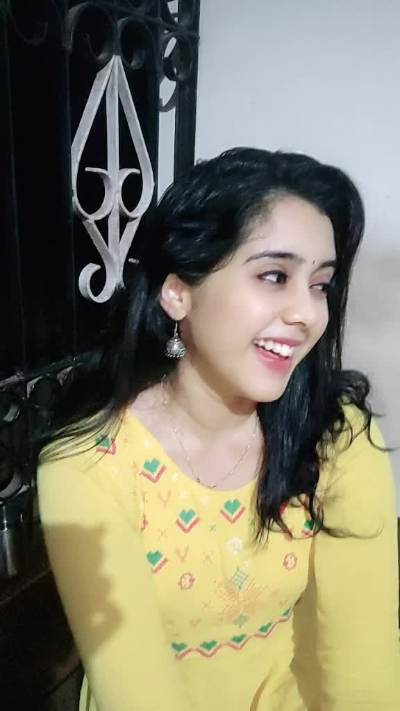 @Revathy menon🤩