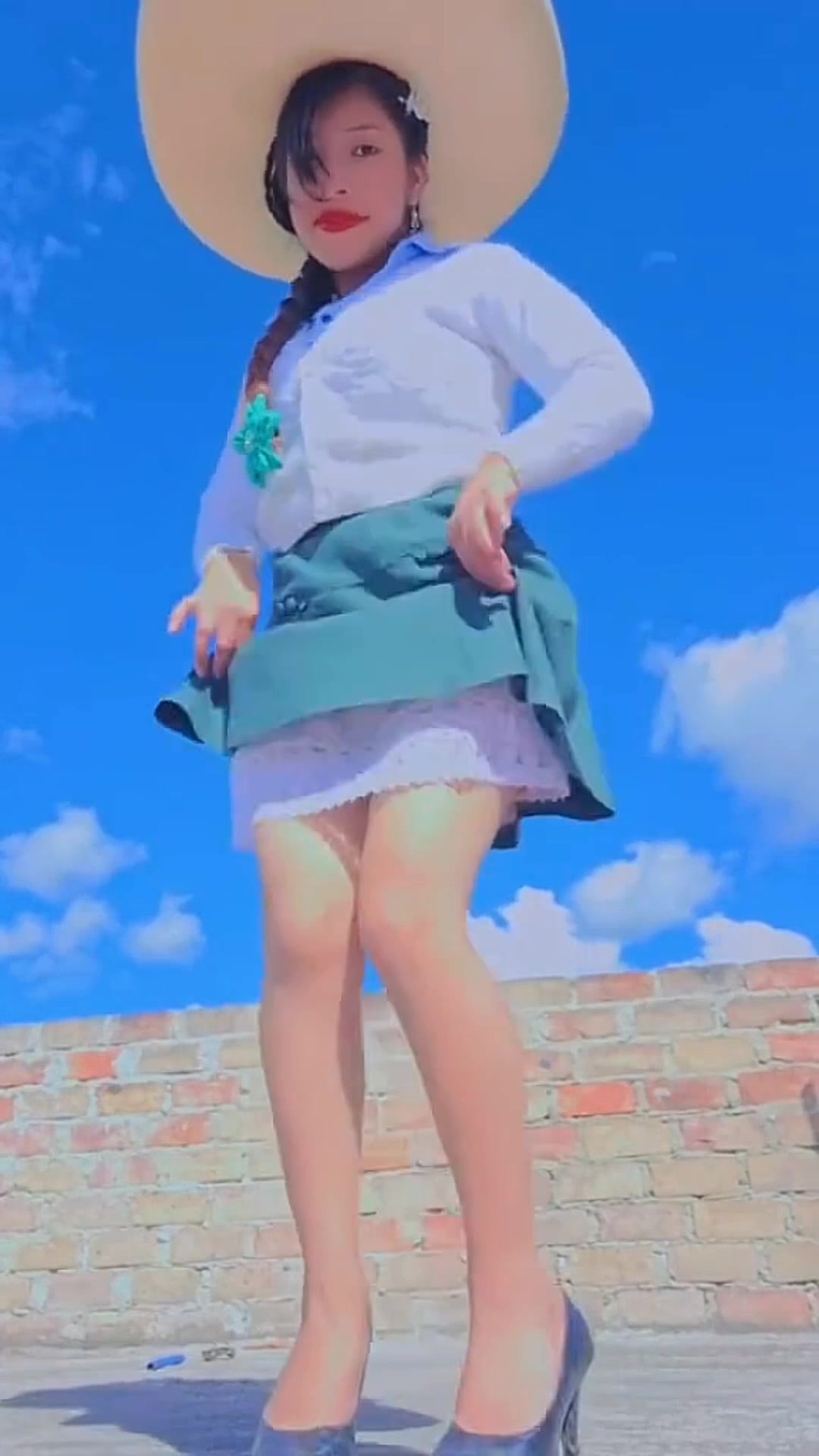 @CholitaHermosa