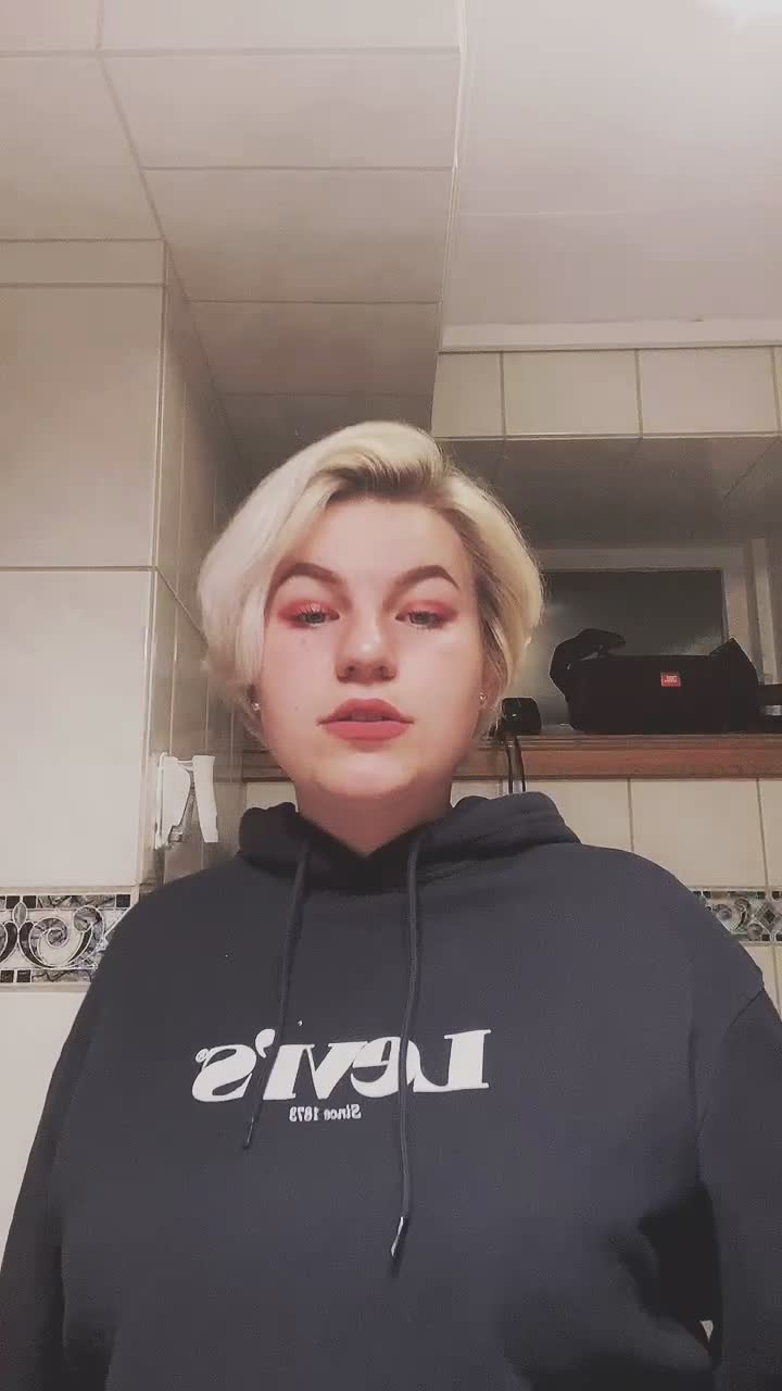 @🖤