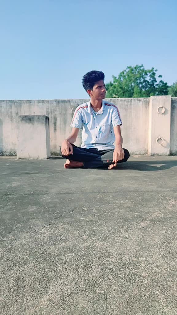 @sᴍɪʟᴇʏ__ ʀɪsʜʏ