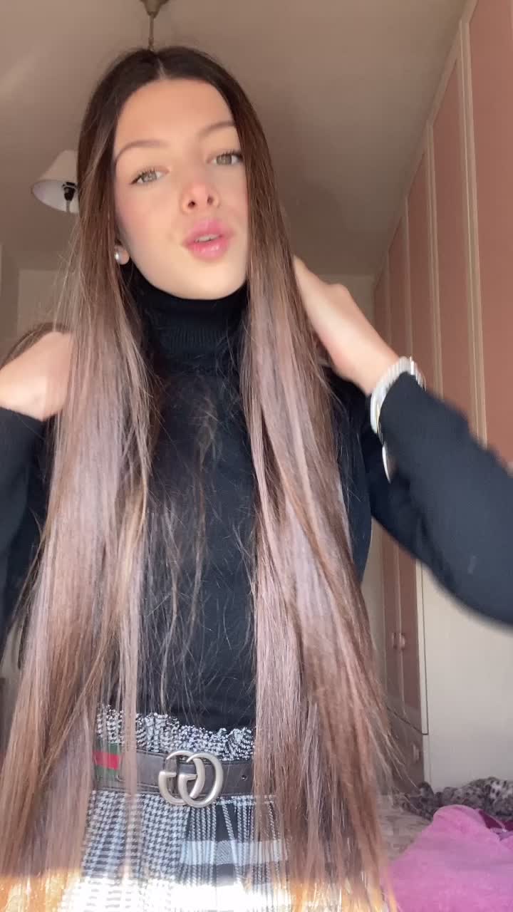 @👧🏻