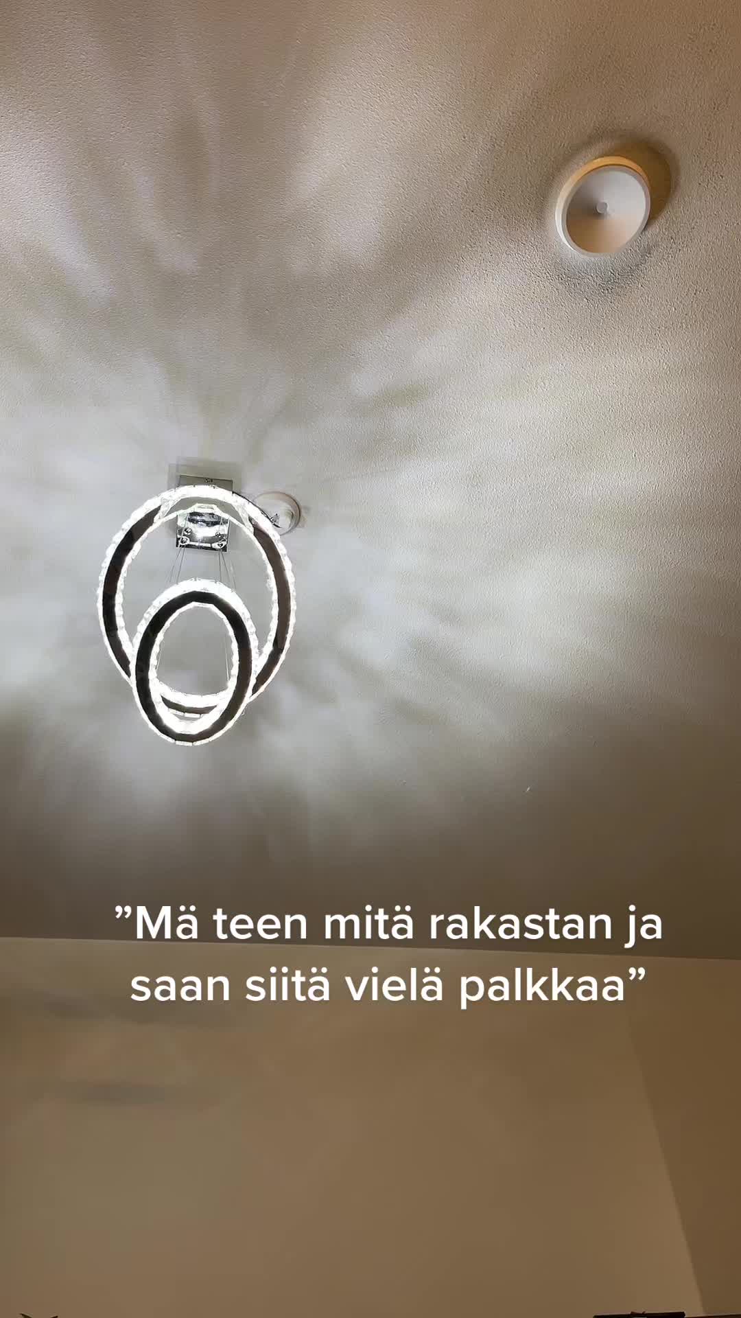 @Etsivä nuorisotyöntekijä Ada
