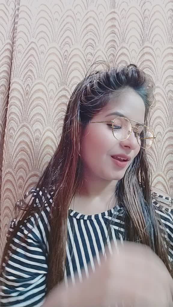 @Aysha Khan🍎