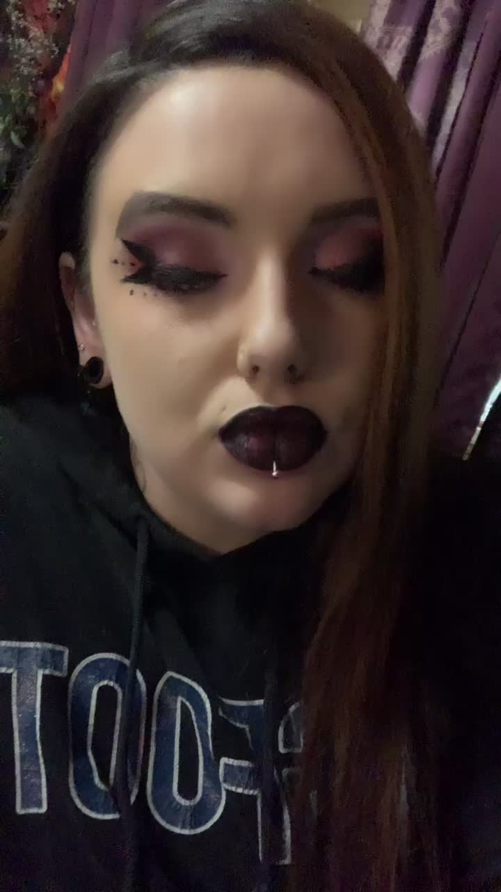 @Nikki