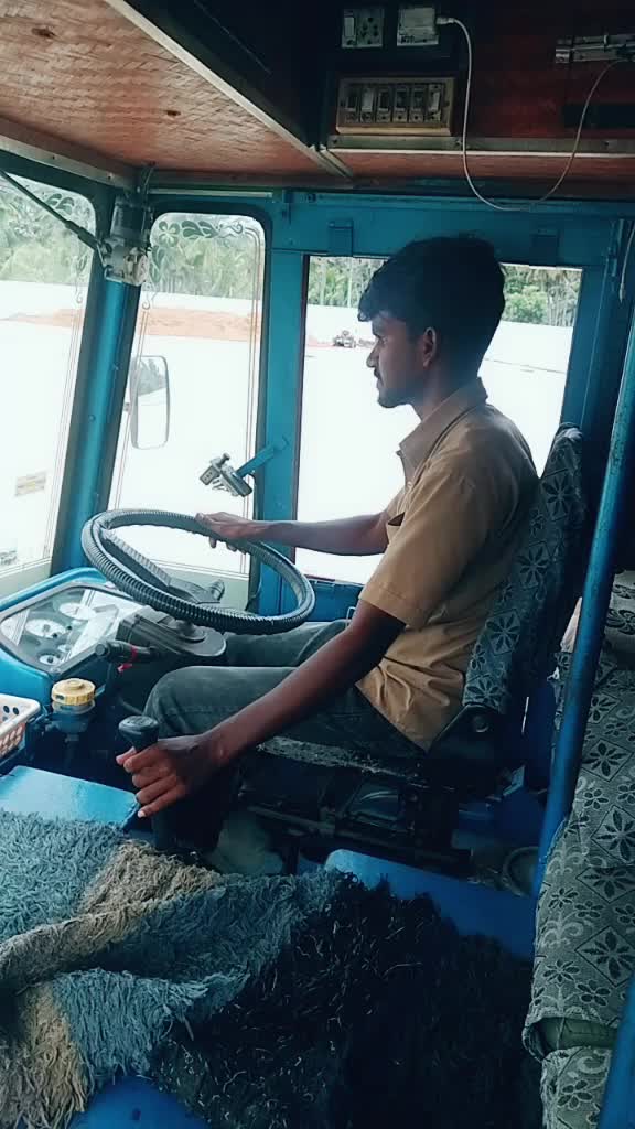 @Vicky 🚛🚛🚛