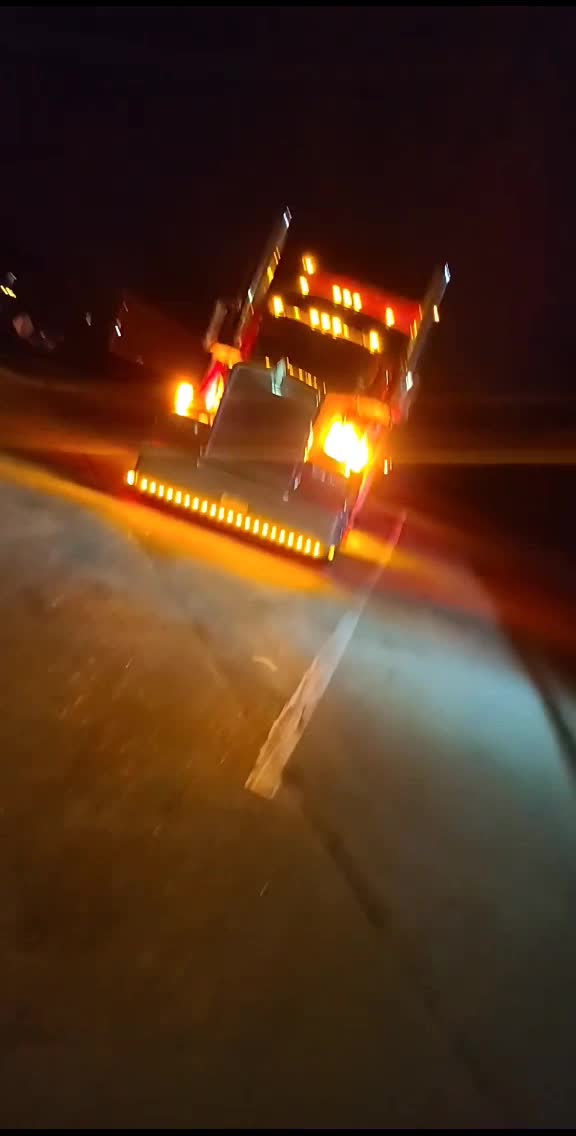 @Aawara Truck Ala 🕊