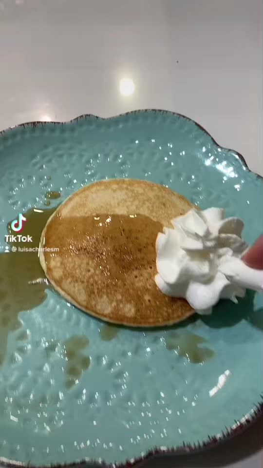 @luisacharles