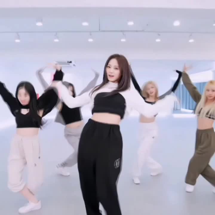 @𝐀ʟᴏ 𝒍𝒗𝒔 𝐉ɪʜʏᴏ 💗