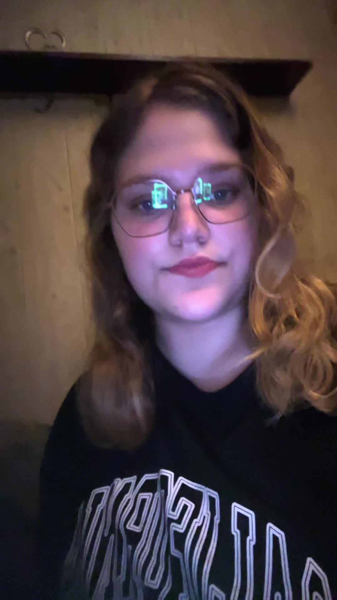 @...