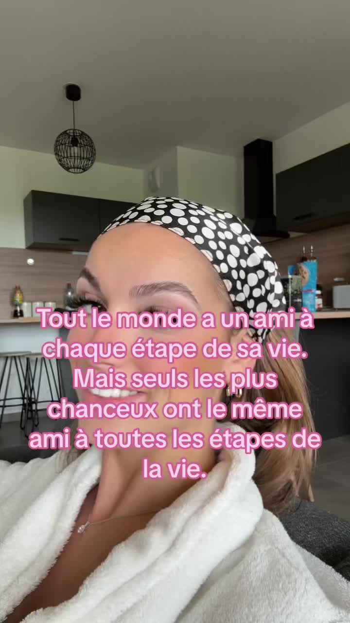 @ItslxsaV