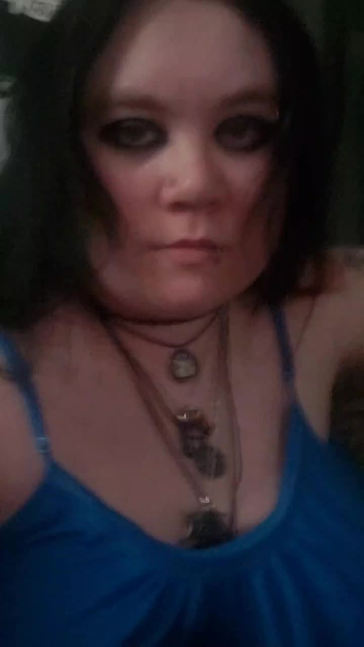 @Bloody_Mary693