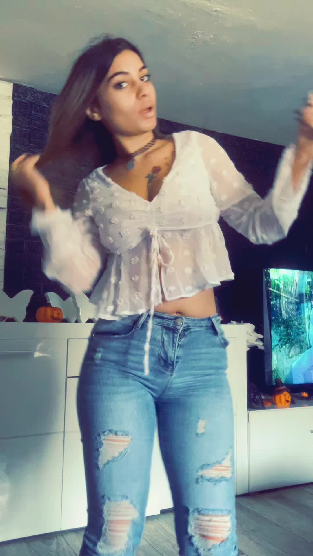 @⚜️🤍Melisaa Meliskaa⚜️🤍
