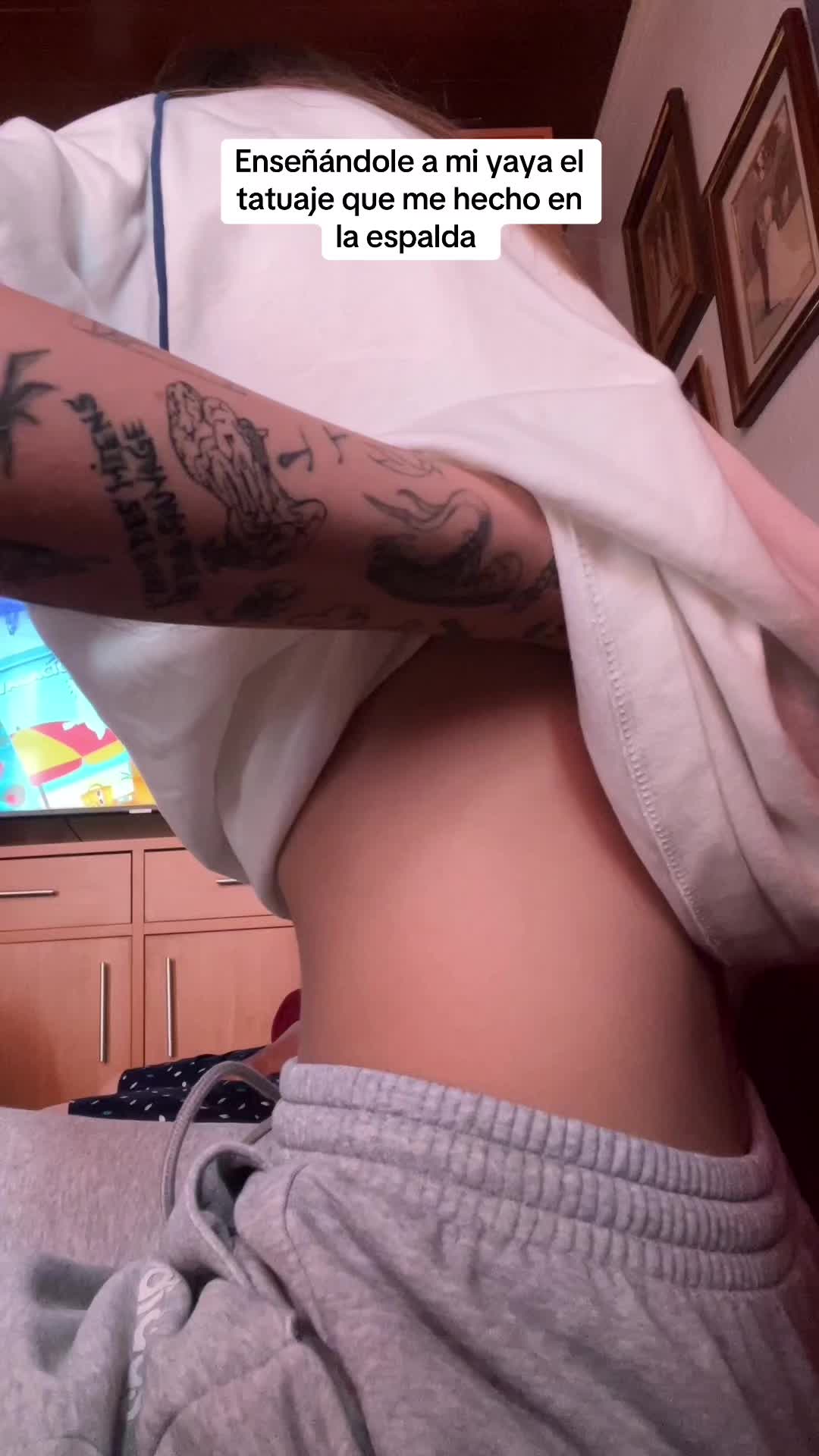 @lauracuey