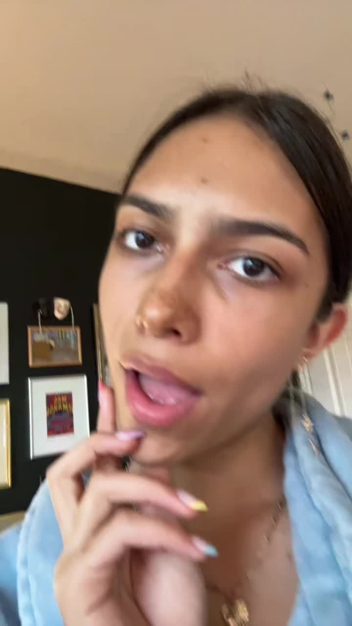 @bella