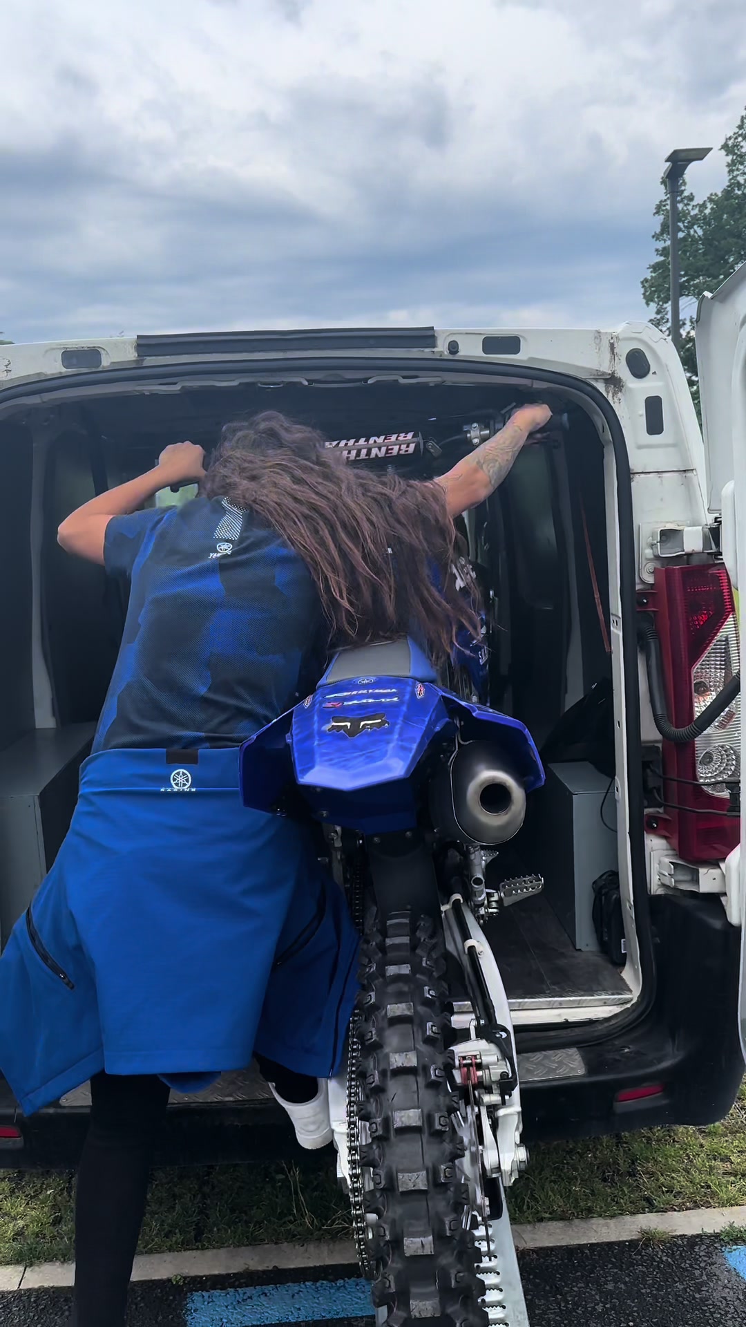 @Anissa 🏍
