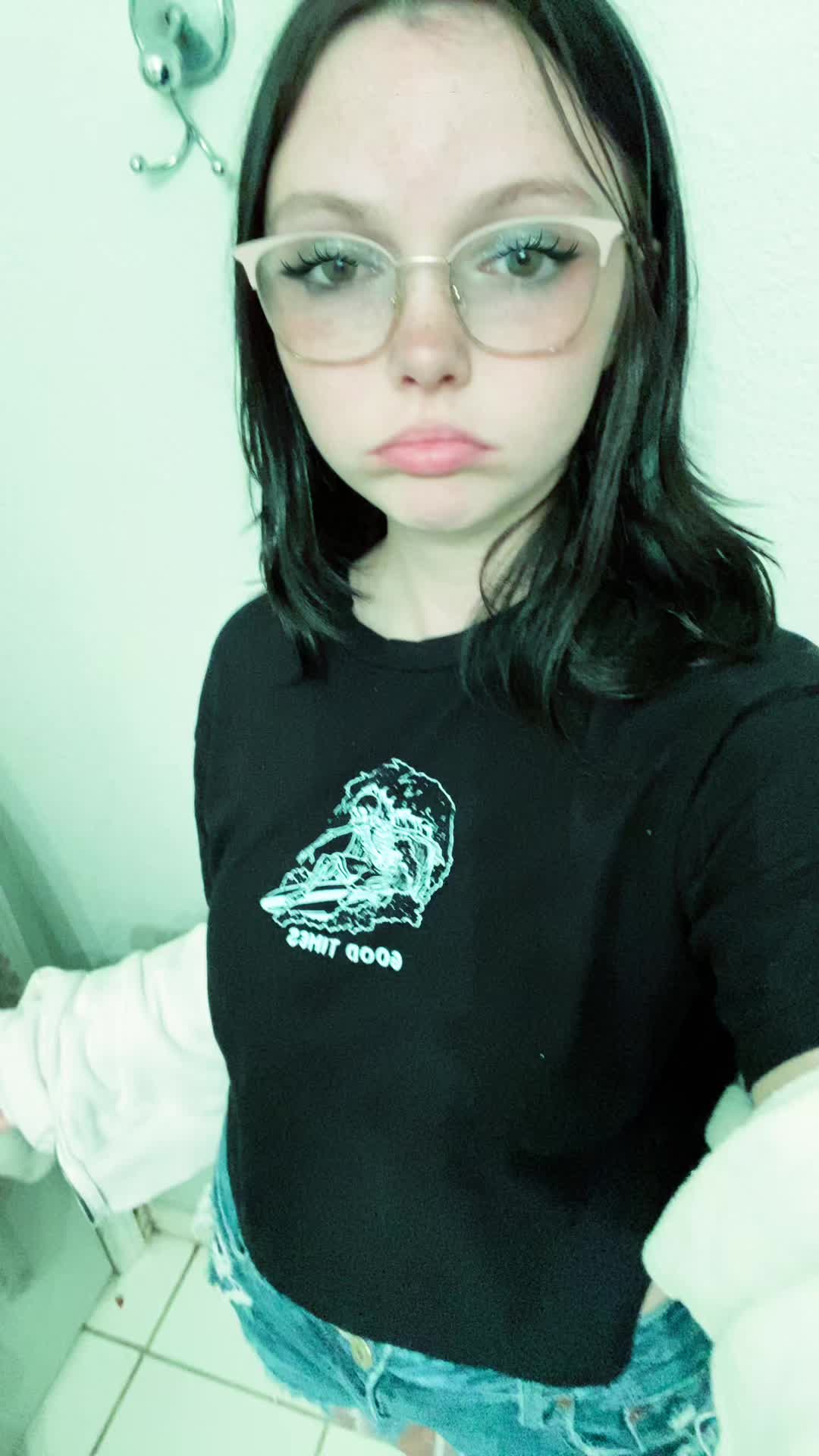 @Em<3