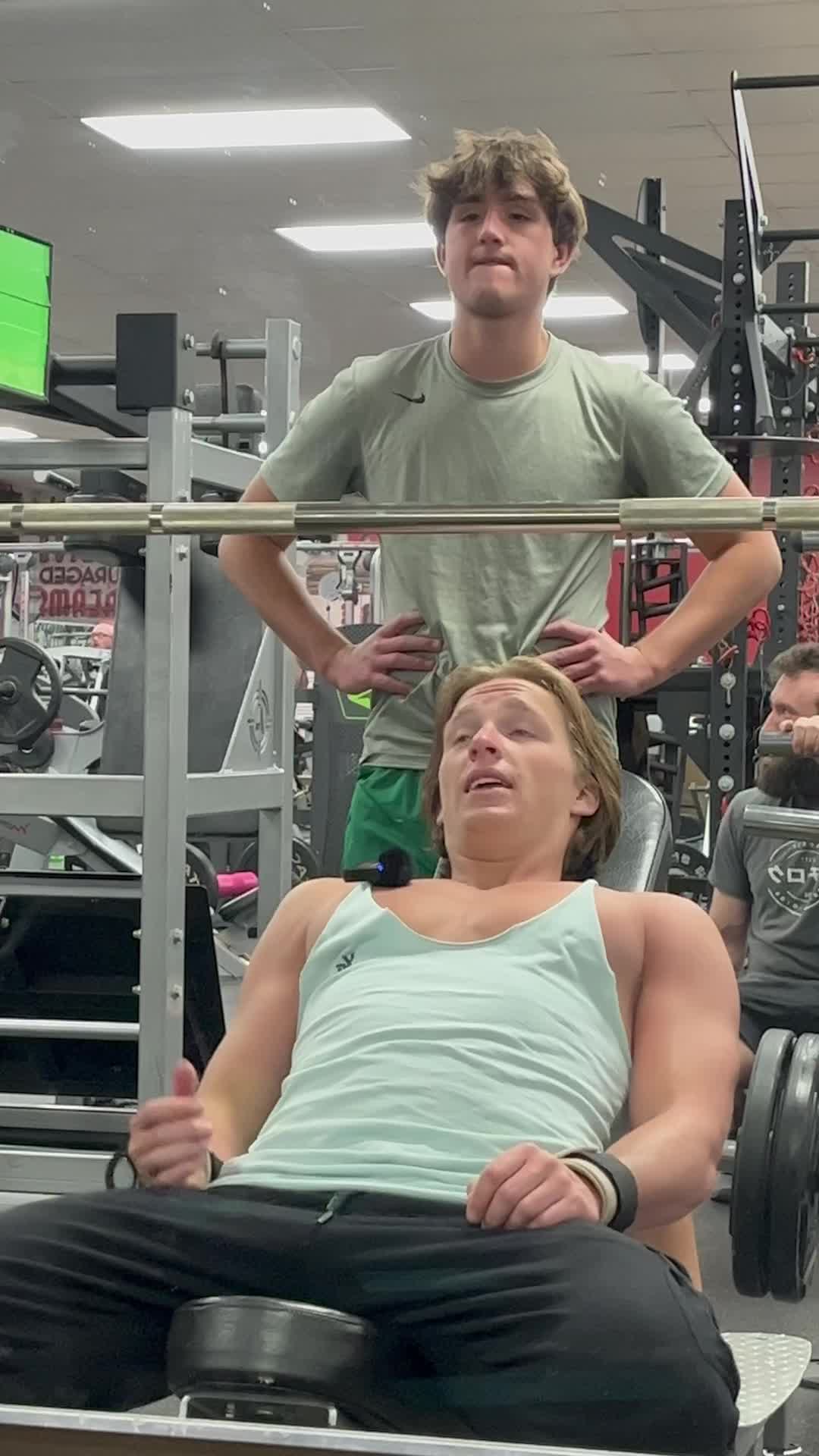 @jackedtholen