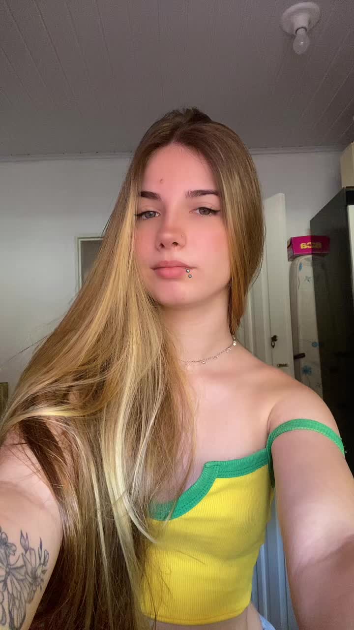 @Emillymazioli